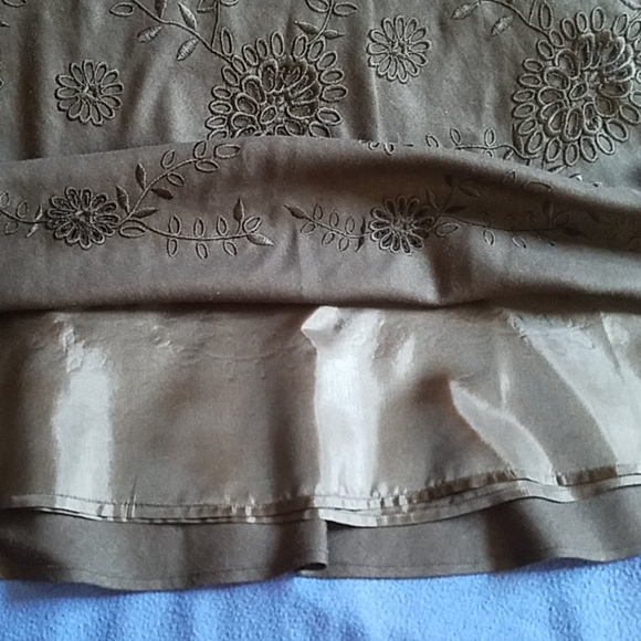 Black Embroidered Linen A-Line Skirt - Picture 2 of 7